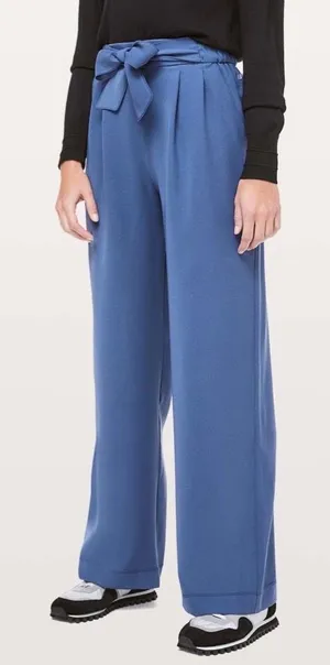 LULULEMON- Noir Pant Woven Gatsby Blue Size 6 thumbnail 1