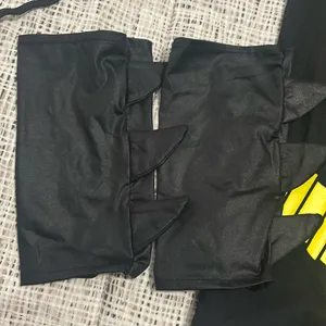 DC Comics Batgirl T-Shirt costume, mask and gloves thumbnail 6
