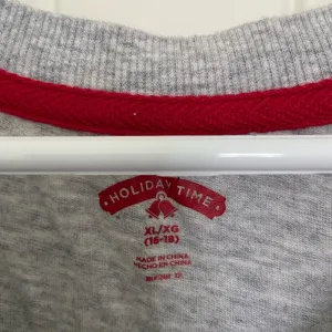Women’s holiday themed penguin long‎ sleeve shirt — XL thumbnail 3