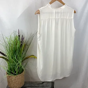 Ann Taylor Ivory Sleeveless V Neck Blouse Top NEW M thumbnail 3