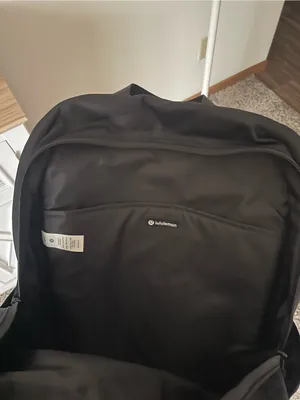 Lululemon Everywhere Backpack 22L in Black thumbnail 3