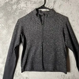 Lululemon Rest Less Cropped 1/2 Zip Herringbone Fade Black Size‎ 6 thumbnail 2