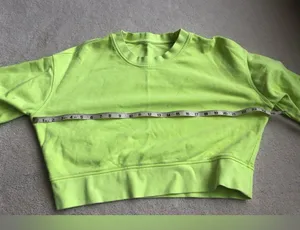 Lululemon cropped sweatshirt - yellow - size 8 thumbnail 2