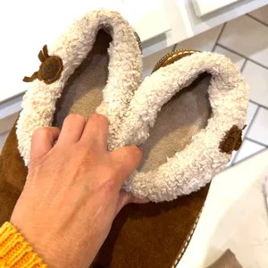ARIAT WOMEN'S MELODY SLIPPERS chocolate suede polar fleece linings size 7.5/8 thumbnail 9