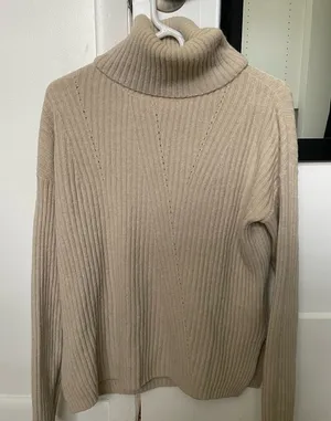 Cream Sweater thumbnail 1