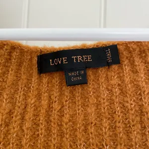 NWOT | Love Tree women’s brown thick knit v-neck tied sides sweater‎ small thumbnail 5