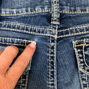 Silver Jeans Suki Surplus Thick Stitched Back Flap Pockets Boot Cut Jeans thumbnail 8