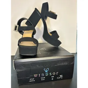 Windsor Black Dazzling Grace Faux Pearl Platform Heels Size 6 thumbnail 2