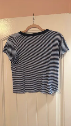 Brandy Melville Top thumbnail 3