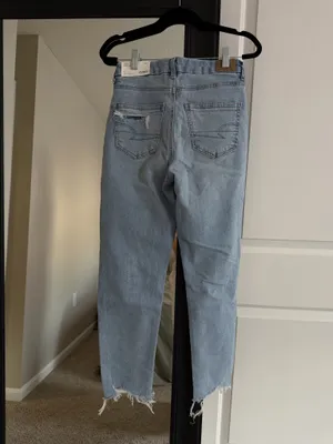 American Eagle Strigid Curvy Mom Jeans thumbnail 2
