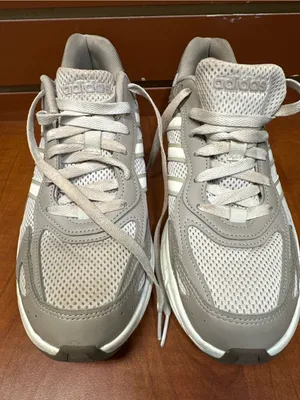 adidas Women's Beige and White Low-Top Sneakers thumbnail 5