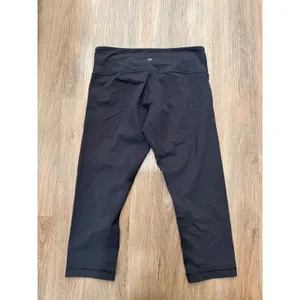 Lululemon Wunder Under Crop Black Yoga Leggings Womens 8 Mid Rise Activewear thumbnail 2