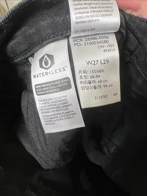 Levi’s high waisted mom jeans thumbnail 5