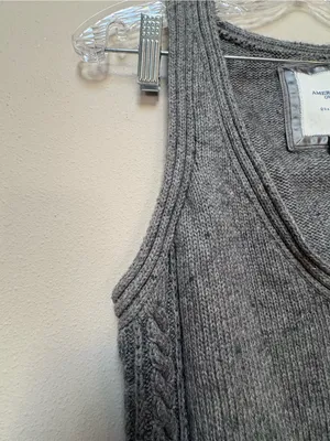 American Eagle Gray Cotton Wool Sweater Tank Cable Knit V Neck Medium thumbnail 5