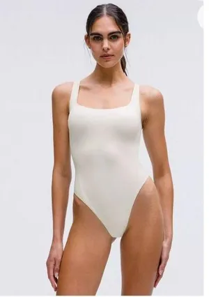 Lululemon Wundermost Nulu Square-Neck Sleeveless Bodysuit in bone sz M nwt thumbnail 1