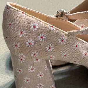 Madden Girl Floral Mary Jane Platform Heels‎ B26 thumbnail 9