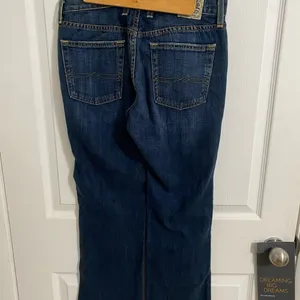 Women’s Lucky Brand jeans size 4 thumbnail 2