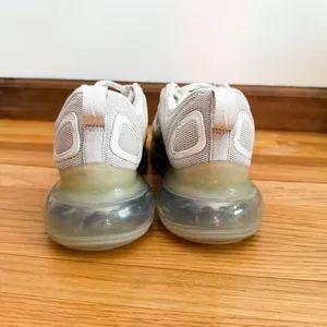 Nike Airmax 720 GS Size 9 thumbnail 5