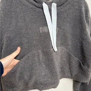 GYMSHARK Borg Cropped Hoodie in Gray Sherpa - Size M thumbnail 6