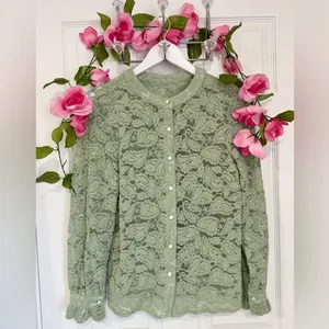 Feminine Lace Cottage Prarie Sheer Embroidered Ruffle Sleeve Medium Blouse Top thumbnail 3