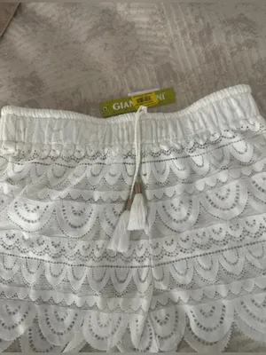 Gianni Bini White Eyelet Lace Shorts thumbnail 2