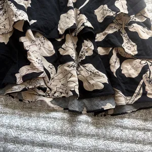 Cabi black and tan floral tiered mini skirt thumbnail 3