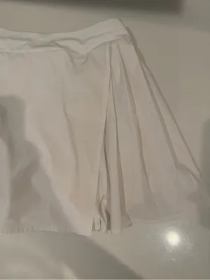 LULULEMON Asymmetrical Pleated Tennis Skirt Skort White Size 4 thumbnail 10