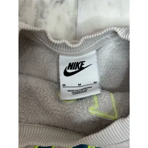 Nike off White Cropped Crew Sweatshirt Neon Green Navy logo spell out medium thumbnail 8