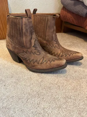 Ariat Scarlet cowboy ankle boot- discontinued thumbnail 3