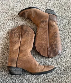 Ariat Women’s Heritage R Toe Western Boot thumbnail 1