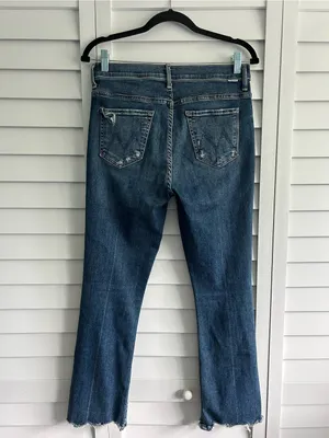 Mother | the insider crop step chew jeans in dancing on coals wash thumbnail 7