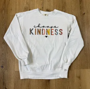 Comfort Colors Choose Kindness Graphic Crewneck Sweatshirt thumbnail 1