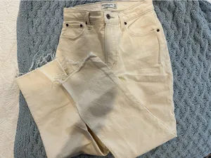 Abercrombie 90s Straight Ultra High-Rise Curve Love thumbnail 5