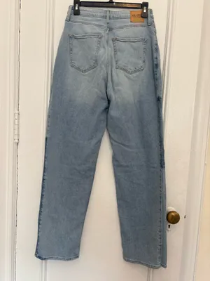 Hollister Curvy Ultra High-Rise Dad Jean Size 29 thumbnail 3