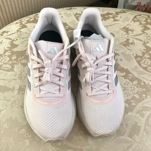 Adidas Women Runfalcon 3 Shoes in Putty Mauve / Wonder Taupe thumbnail 5