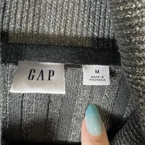 Gap Womens Metallic Ribbed Turtleneck Sweater Gray Silver Shimmer Long Sleeve‎ M thumbnail 4