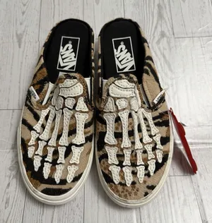 Vans Skeleton Appliqué Slip-on Shoes Women's 6 Men's 4.5‎ Halloween Goth Rocker thumbnail 1