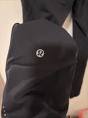 Lululemon Black Leggings with Pockets Size 6 thumbnail 4