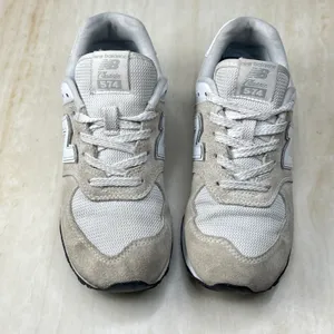 New Balance 574 Classic Grey White Suede Mesh Sneakers PC574EVW Womens 3 thumbnail 3