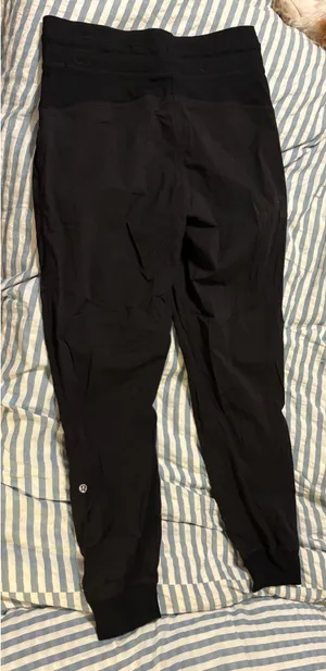 Lululemon Dance Studio Joggers thumbnail 6