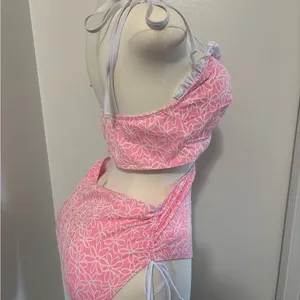 Pink Floral High-Waist Bikini Set with Ruffle Trim NWOT XL thumbnail 2