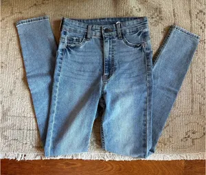 H&M light blue washed denim jeans thumbnail 1
