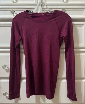 Lululemon Long Sleeve thumbnail 1