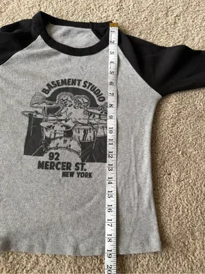 Brandy melville John Galt Pacsun Long-Sleeve Top Gray & Black Raglan size small thumbnail 10