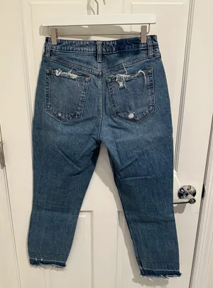 Abercrombie High Rise Mom Jeans thumbnail 2