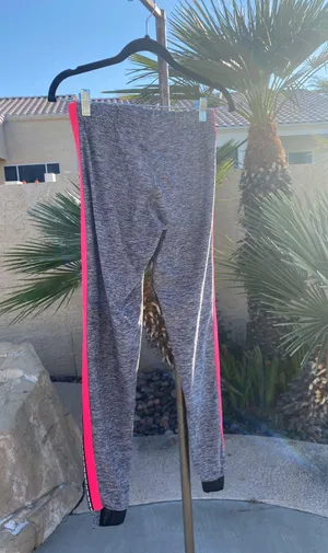 PINK Victoria’s Secret Ultimate Joggers thumbnail 4