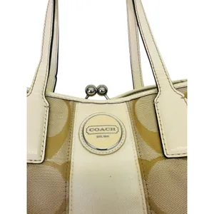 Coach‎ Beige Signature Canvas and Patent Leather Kisslock Framed Carryall Tote thumbnail 2