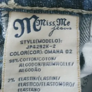Miss Me 27x33 Boot JP42g2K-2 Cowhide Pocket Jeans thumbnail 15