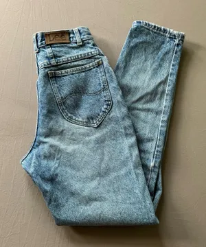 Vintage 90s Lee Slim Straight Fit Jeans thumbnail 1