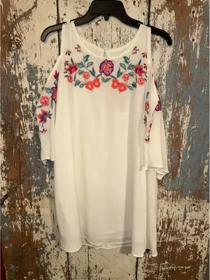 NWT Umgee Boutique Floral Embroidered Angel Sleeve Open Shoulder Dress Small thumbnail 3